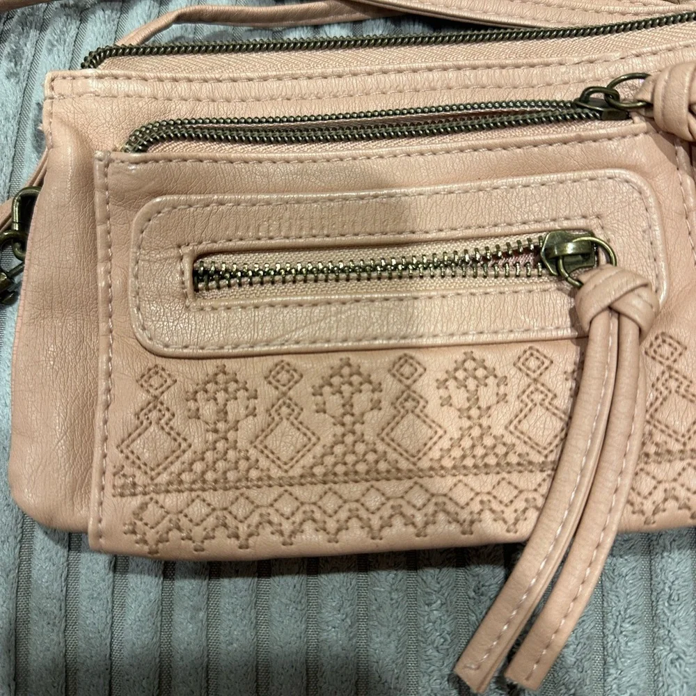 Stylish Pink Crossbody Bag - Picture 2 of 3
